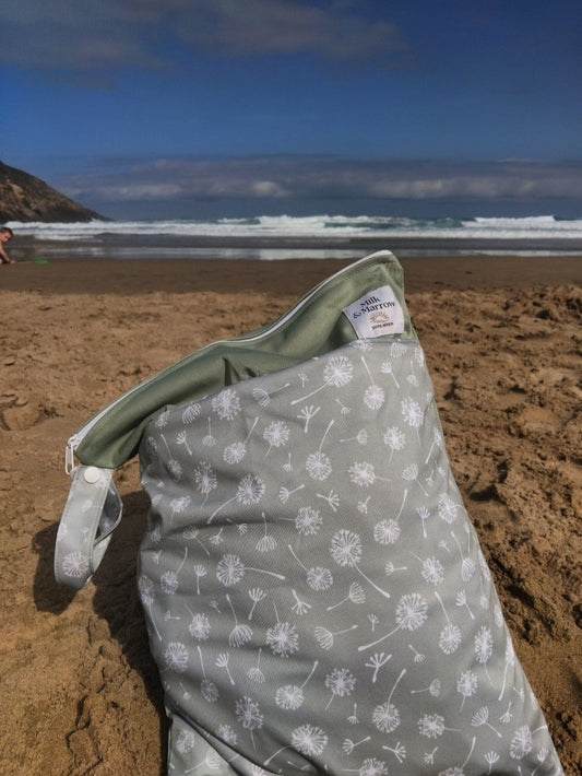 Dandelion Meadow Wetbag
